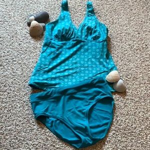 LLBean Women’s Tankini size 10 regular - barely worn